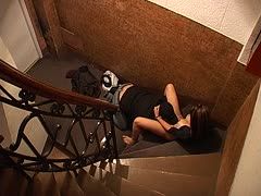 Vor versteckter Cam fickt das Paar im Treppenhaus