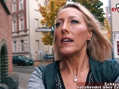 Outdoor Casting mit Titten-Milf und blondem Flittchen